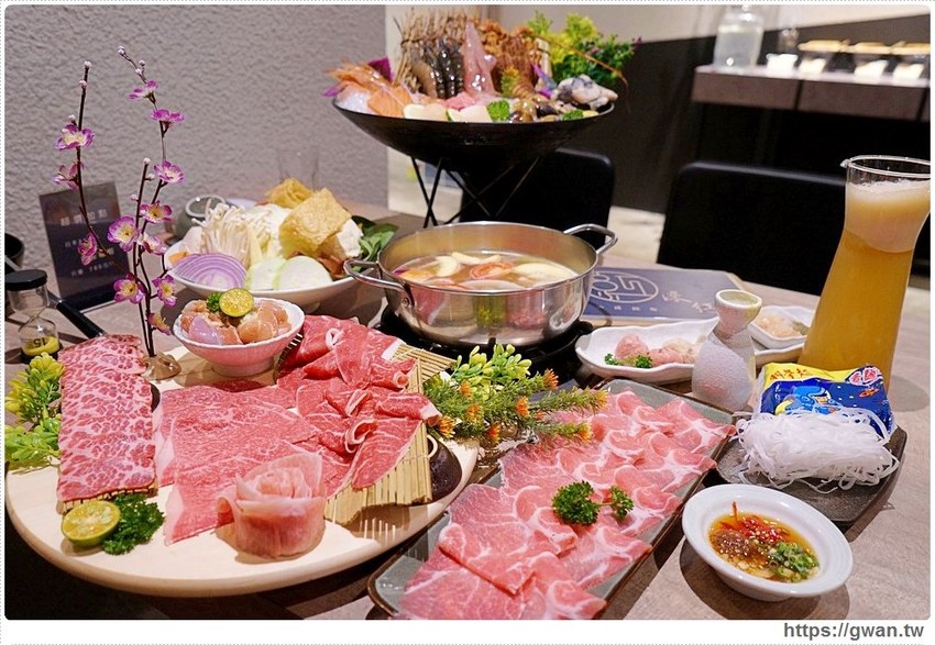 快約豬朋友來吃鍋，台中超狂點火鍋送龍蝦，屬『豬』的再加碼一盤嫩豚豬！！