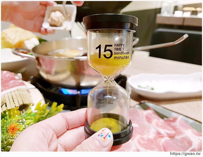 快約豬朋友來吃鍋，台中超狂點火鍋送龍蝦，屬『豬』的再加碼一盤嫩豚豬！！