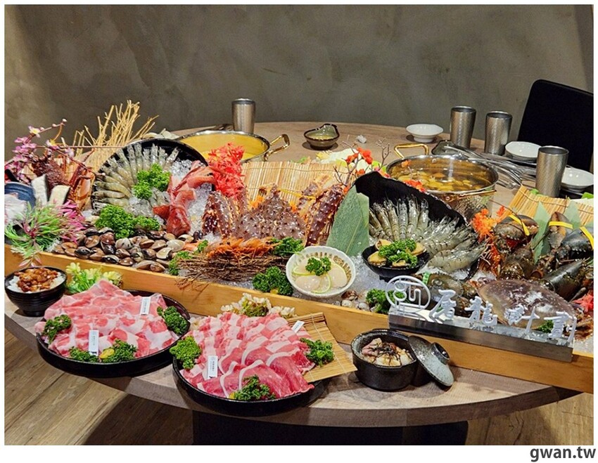 比必勝客更有梗！台中火鍋店居然推出冰塊火鍋，你阿爸在後面有點火ＸＤ