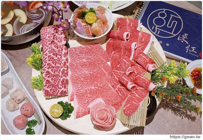 快約豬朋友來吃鍋，台中超狂點火鍋送龍蝦，屬『豬』的再加碼一盤嫩豚豬！！