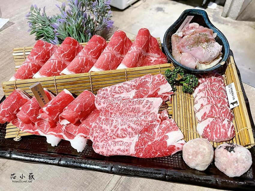 深紅汕頭鍋物 台中崇德店，台中超狂的屠龍計劃整排活體龍蝦海鮮等你來挑戰 - Cyndi love’s 享食天堂