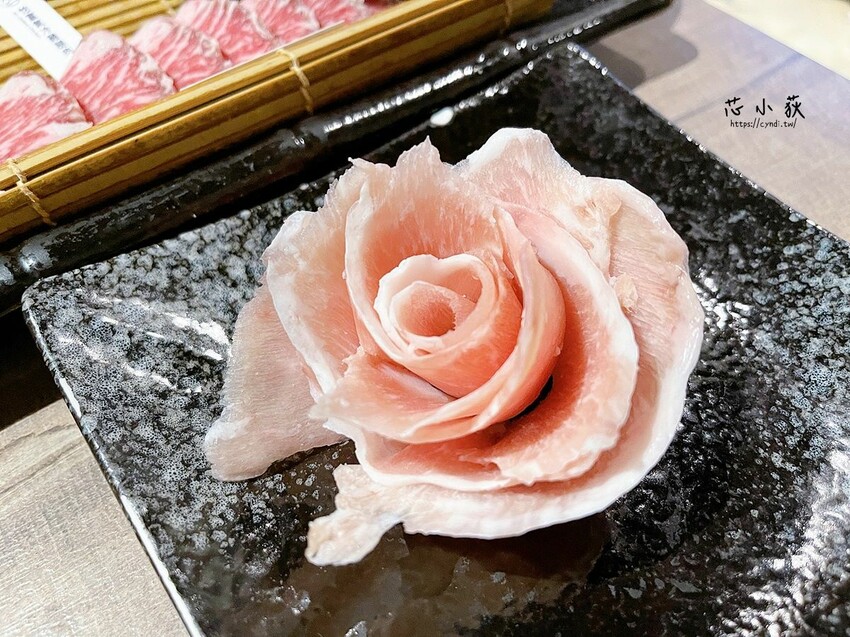 深紅汕頭鍋物 台中崇德店，台中超狂的屠龍計劃整排活體龍蝦海鮮等你來挑戰 - Cyndi love’s 享食天堂