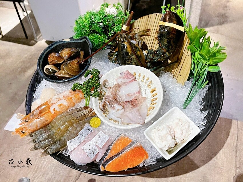 深紅汕頭鍋物 台中崇德店，台中超狂的屠龍計劃整排活體龍蝦海鮮等你來挑戰 - Cyndi love’s 享食天堂