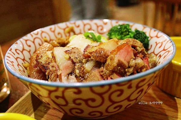 49621898_2186047584781352_1945755923234422784_n