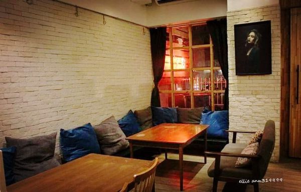 49897209_367008694101066_695382409545252864_n