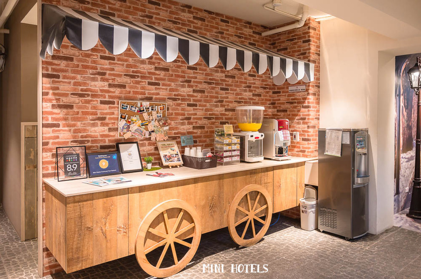 ｜台中住宿｜MINI HOTELS台中火車站館，鄰近大魯閣新時代購物中心、台中火車站 - Hallo！Im 婷兒