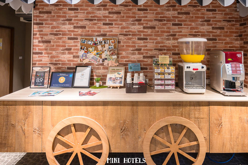 ｜台中住宿｜MINI HOTELS台中火車站館，鄰近大魯閣新時代購物中心、台中火車站 - Hallo！Im 婷兒