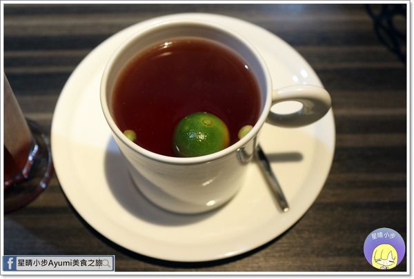 洋城義大利麵餐廳：[食記]►台南永康區◄洋城義大利餐廳－中正家樂福店/情侶約會餐廳/乳酪蛋黃雞胸義大利麵/焗烤地中海海鮮燉飯