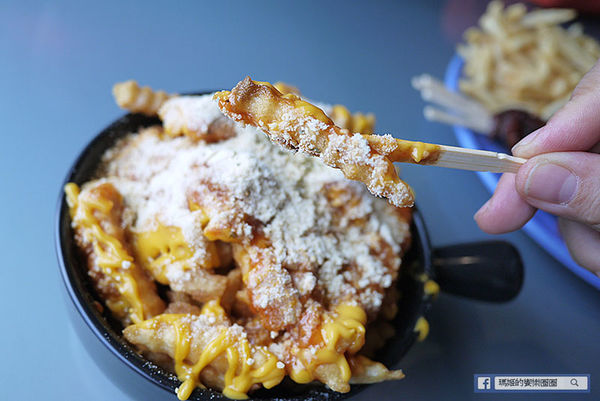 基隆廟口美食【大嘴巴茶坊】基隆火鍋。基隆美式料理。基隆飛鏢旗艦店。不限時提供WIFI聊天泡茶好去處