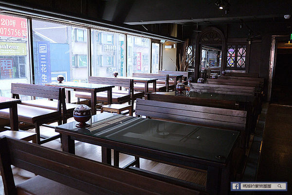 基隆廟口美食【大嘴巴茶坊】基隆火鍋。基隆美式料理。基隆飛鏢旗艦店。不限時提供WIFI聊天泡茶好去處