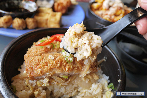 基隆廟口美食【大嘴巴茶坊】基隆火鍋。基隆美式料理。基隆飛鏢旗艦店。不限時提供WIFI聊天泡茶好去處