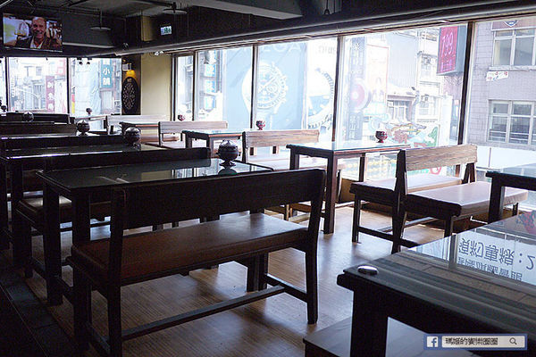 基隆廟口美食【大嘴巴茶坊】基隆火鍋。基隆美式料理。基隆飛鏢旗艦店。不限時提供WIFI聊天泡茶好去處