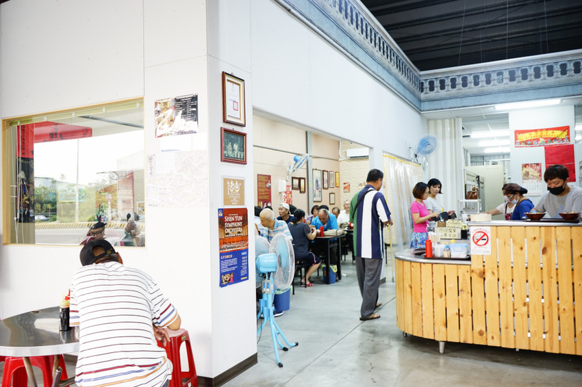 台南｜火城麵店 60年的美味傳承 外酥內軟Q的九母魚酥(狗母魚酥)