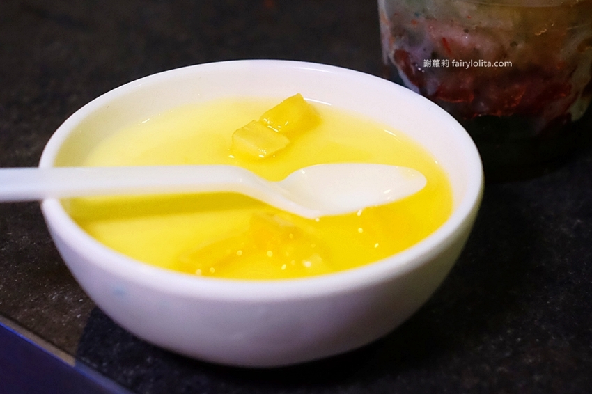 肉多多超市燒肉（台中大墩店）。全台首創第一家超市燒肉，日本A5和牛、波士頓龍蝦、現撈平價海鮮，想吃什麼自己拿！ @蹦啾♥謝蘿莉 La vie heureuse