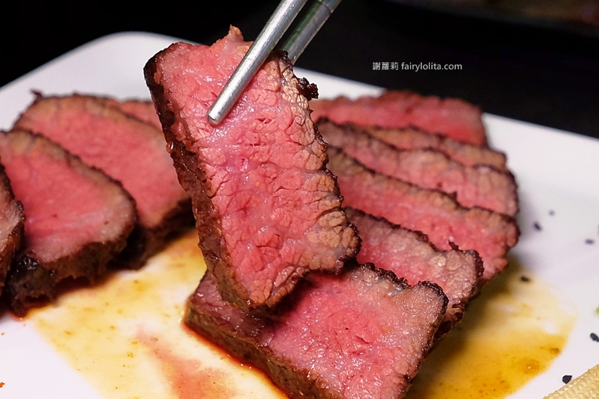 肉多多超市燒肉（台中大墩店）。全台首創第一家超市燒肉，日本A5和牛、波士頓龍蝦、現撈平價海鮮，想吃什麼自己拿！ @蹦啾♥謝蘿莉 La vie heureuse