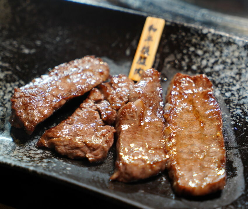 【台北東區燒肉】京東燒肉.一頭牛套餐,可吃到日本和牛等九種肉品!