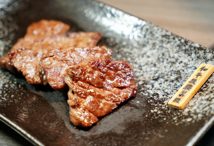 【台北東區燒肉】京東燒肉.一頭牛套餐,可吃到日本和牛等九種肉品!