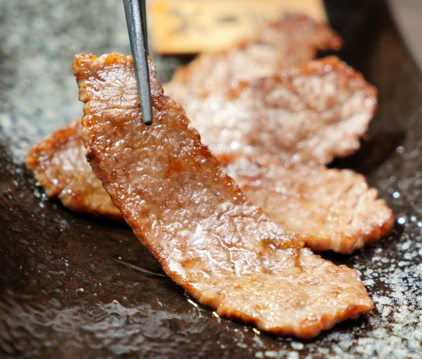 【台北東區燒肉】京東燒肉.一頭牛套餐,可吃到日本和牛等九種肉品!