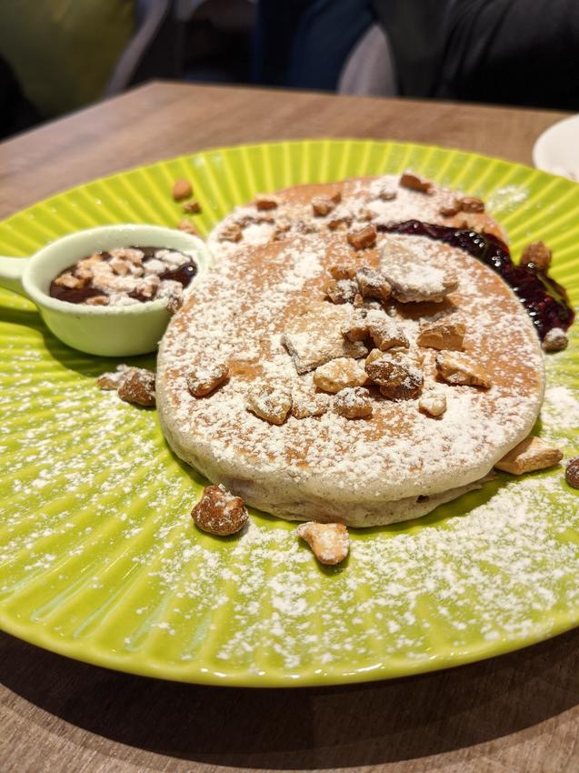 終於等到可以入場了!!!今天真是個適合吃鬆餅的好日子~~