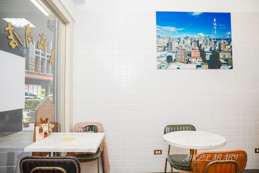 店門口超低調但手藝太強的手工麵包,招牌的韓國地瓜馬鈴薯包不預定還搶不到