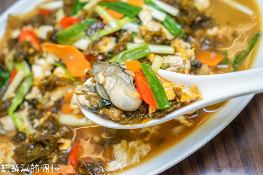 台中東港海世界活海鮮 | 海產餐廳也能吃的到古早味宴客菜，魷魚螺肉蒜、菜尾湯，台中海鮮餐廳推薦。 - 螞蟻幫的櫥櫃