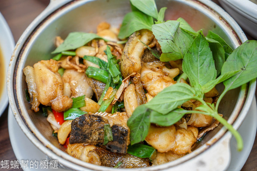台中東港海世界活海鮮 | 海產餐廳也能吃的到古早味宴客菜，魷魚螺肉蒜、菜尾湯，台中海鮮餐廳推薦。 - 螞蟻幫的櫥櫃