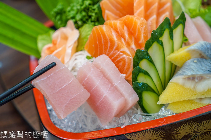 台中東港海世界活海鮮 | 海產餐廳也能吃的到古早味宴客菜，魷魚螺肉蒜、菜尾湯，台中海鮮餐廳推薦。 - 螞蟻幫的櫥櫃