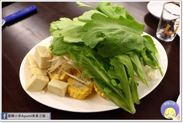 友雞羊甕仔雞羊肉爐：[食記]►台南仁德聚餐推薦◄友雞羊甕仔雞羊肉爐/豆乳雞/麻油蛋鮮蚵/炒羊雜/綜合原味羊肉爐/甕仔雞