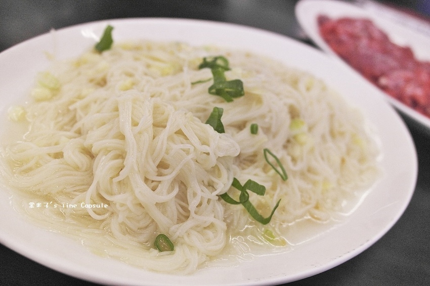 [台南仁德羊肉爐]友雞羊甕仔雞羊肉爐-清香無羶腥味的藥膳羊肉爐，現涮溫體羊肉好嫩甜+每天現烤甕仔雞，台南仁德聚餐推薦~