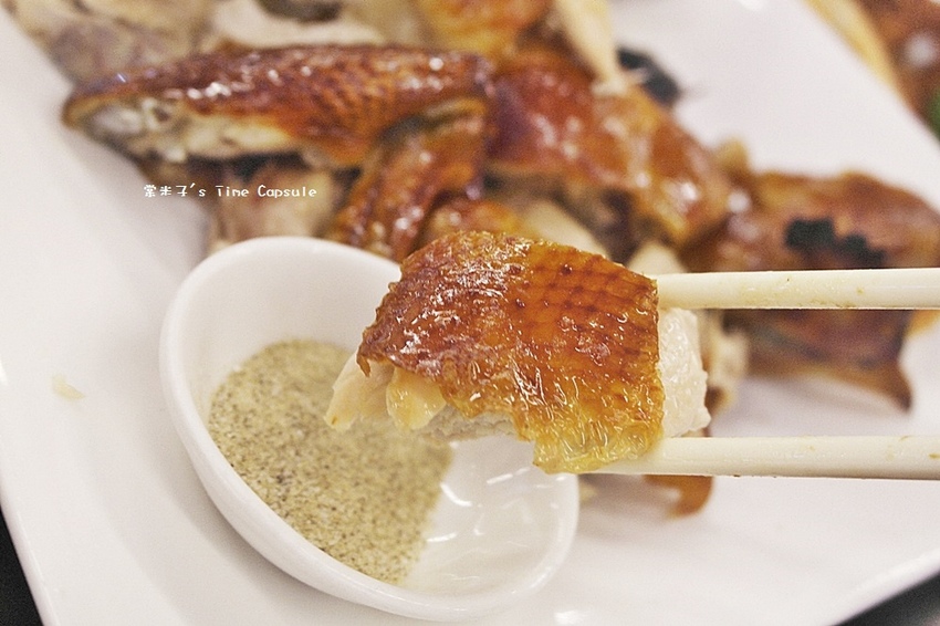 [台南仁德羊肉爐]友雞羊甕仔雞羊肉爐-清香無羶腥味的藥膳羊肉爐，現涮溫體羊肉好嫩甜+每天現烤甕仔雞，台南仁德聚餐推薦~