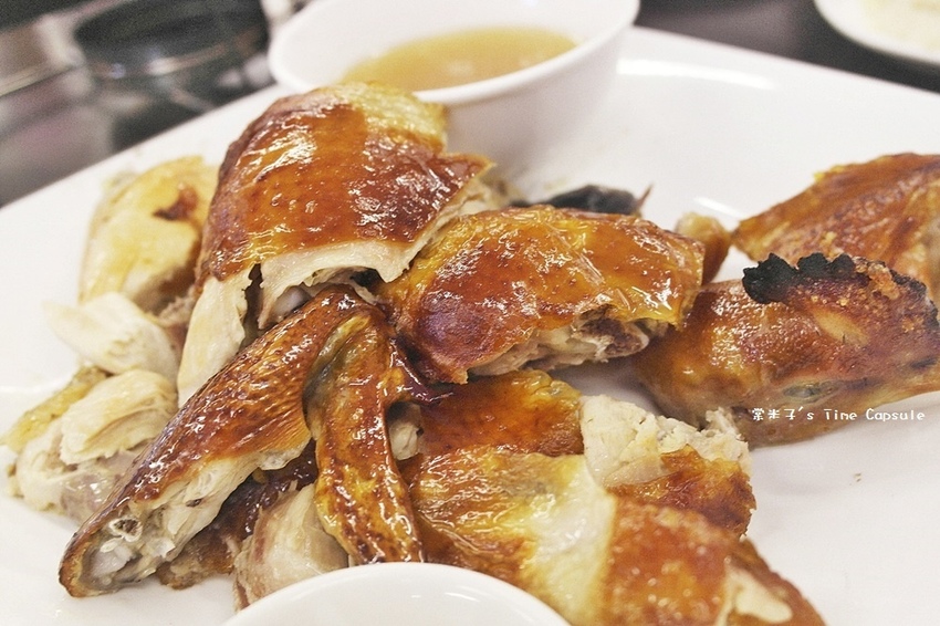 [台南仁德羊肉爐]友雞羊甕仔雞羊肉爐-清香無羶腥味的藥膳羊肉爐，現涮溫體羊肉好嫩甜+每天現烤甕仔雞，台南仁德聚餐推薦~