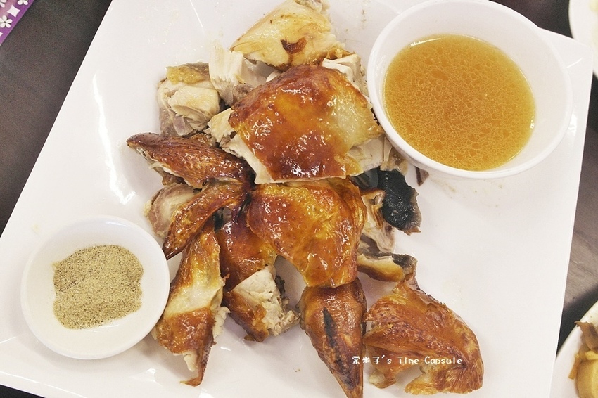 [台南仁德羊肉爐]友雞羊甕仔雞羊肉爐-清香無羶腥味的藥膳羊肉爐，現涮溫體羊肉好嫩甜+每天現烤甕仔雞，台南仁德聚餐推薦~