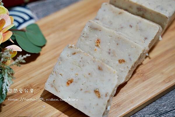 【年節伴手禮推薦】曾家莊食品廠 蘿蔔糕 九兔迎春組 #雲林西螺 #焦糖年糕 #紅豆年糕 #港式蘿蔔糕 #芋粿巧 (6).JPG 【年節伴手禮推薦】曾家莊食品廠 蘿蔔糕 九兔迎春組 #雲林西螺 #焦糖年糕 #紅豆年糕 #港式蘿蔔糕 #芋粿巧 (6).JPG