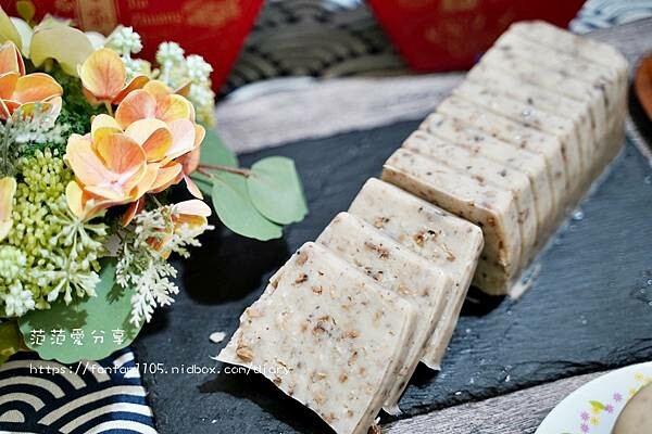 【年節伴手禮推薦】曾家莊食品廠 蘿蔔糕 九兔迎春組 #雲林西螺 #焦糖年糕 #紅豆年糕 #港式蘿蔔糕 #芋粿巧 (9).JPG 【年節伴手禮推薦】曾家莊食品廠 蘿蔔糕 九兔迎春組 #雲林西螺 #焦糖年糕 #紅豆年糕 #港式蘿蔔糕 #芋粿巧 (9).JPG