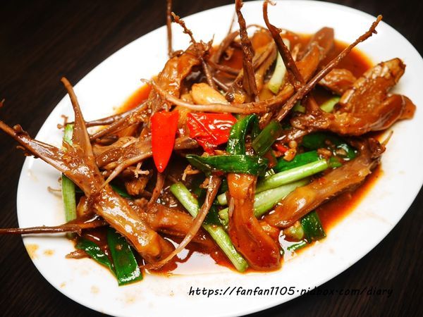 【三重美食】三重港景觀餐廳 #三重港 #戶外景觀餐廳 #live演唱 #羊肉爐 #活蝦  #炭烤牛排 #蔬果市集  (24).JPG