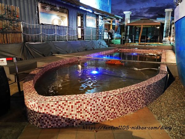 【三重美食】三重港景觀餐廳 #三重港 #戶外景觀餐廳 #live演唱 #羊肉爐 #活蝦  #炭烤牛排 #蔬果市集  (16).JPG