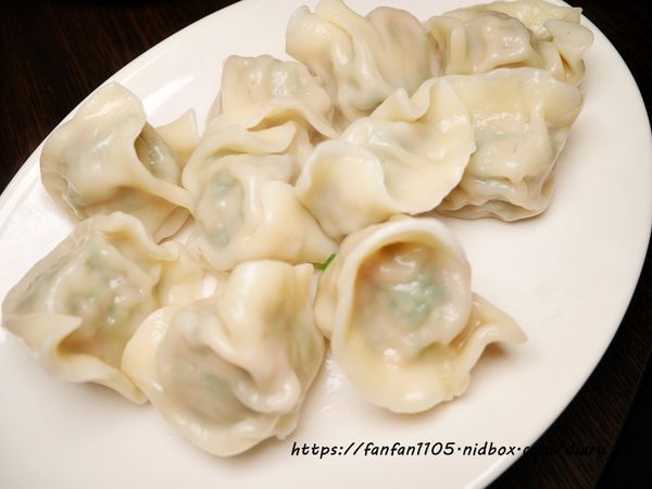 【三重美食】三重港景觀餐廳 #三重港 #戶外景觀餐廳 #live演唱 #羊肉爐 #活蝦  #炭烤牛排 #蔬果市集  (21).JPG