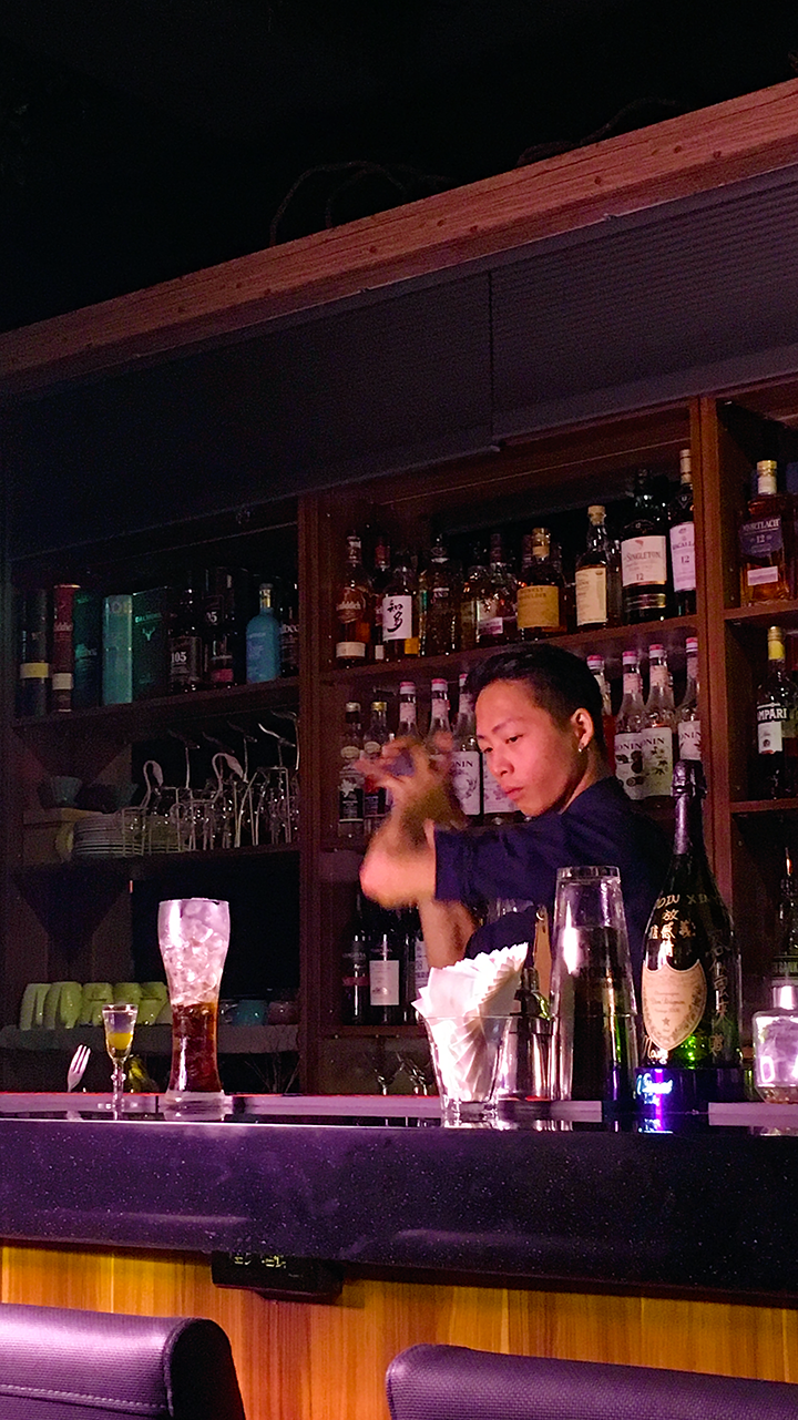 信義放感情,我不是他媽媽,Odin Bistro,Bartender,白蘭地,瓶中信,貴妃的誕生,貴妃的秘境,長島冰茶,鮮蝦野菇溫沙拉