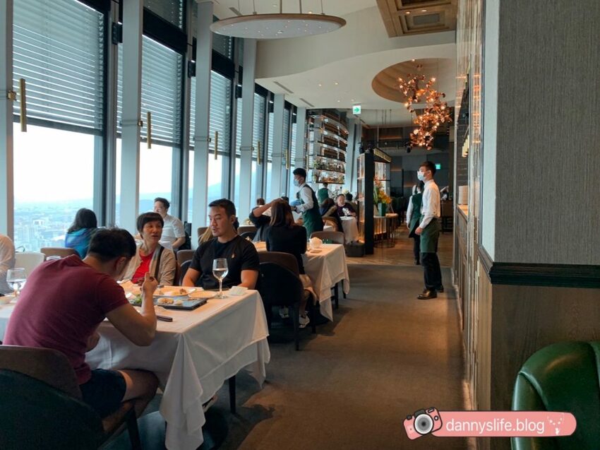 Google 1,537則評論 4.3顆星｜吃過最好吃的牛排 美食與美景雙重享受 俯瞰台北市 信義區美食。丹尼的吃喝玩樂～