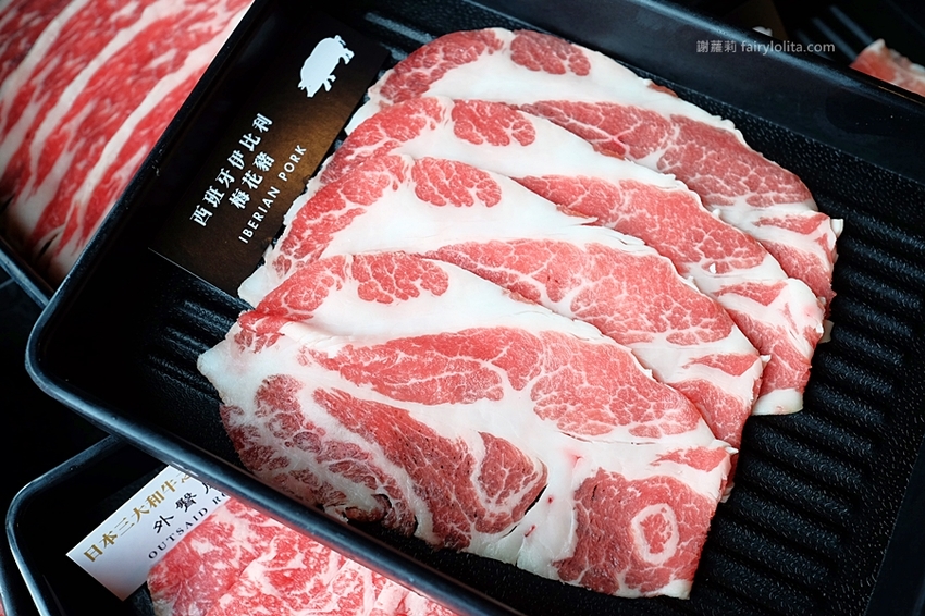 台北火鍋 | Beef King/信義旗艦店日本頂級A5和牛鍋物放題。網友喻：此生吃過最好吃的和牛，不可思議超高CP值，老闆真的失心瘋！ @蹦啾♥謝蘿莉 La vie heureuse