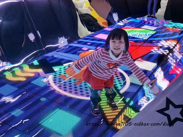 HELLO!搞怪8咘特區 玩樂式互動特展!幻境霧球光影秀，全台最大LED炫彩球池 寒假親子同遊的好去處  (26).JPG