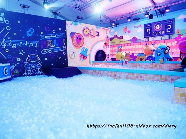 HELLO!搞怪8咘特區 玩樂式互動特展!幻境霧球光影秀，全台最大LED炫彩球池 寒假親子同遊的好去處  (6).JPG