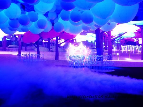 HELLO!搞怪8咘特區 玩樂式互動特展!幻境霧球光影秀，全台最大LED炫彩球池 寒假親子同遊的好去處  (13).JPG