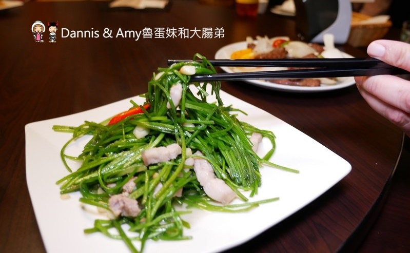 《新竹竹北美食》百家班活蝦-竹北光明店。每日屏東直送活跳跳泰國蝦。菜色推薦菜單分享︱ 影片