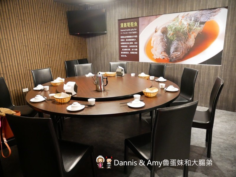 《新竹竹北美食》百家班活蝦-竹北光明店。每日屏東直送活跳跳泰國蝦。菜色推薦菜單分享︱ 影片