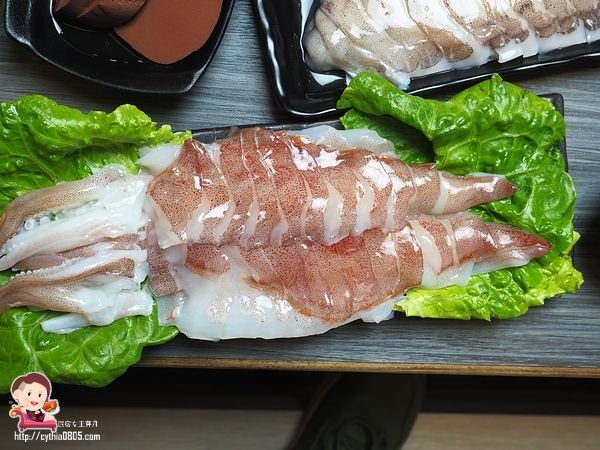 桃園藝文特區美食-初嘛超市鍋物-吃多少算多少，還有澎湖產地直送海鮮跟日本黑毛和牛啊~~(邀約) @民宿女王芽月-美食.旅遊.全台趴趴走