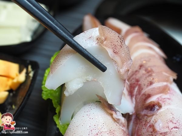 桃園藝文特區美食-初嘛超市鍋物-吃多少算多少，還有澎湖產地直送海鮮跟日本黑毛和牛啊~~(邀約) @民宿女王芽月-美食.旅遊.全台趴趴走