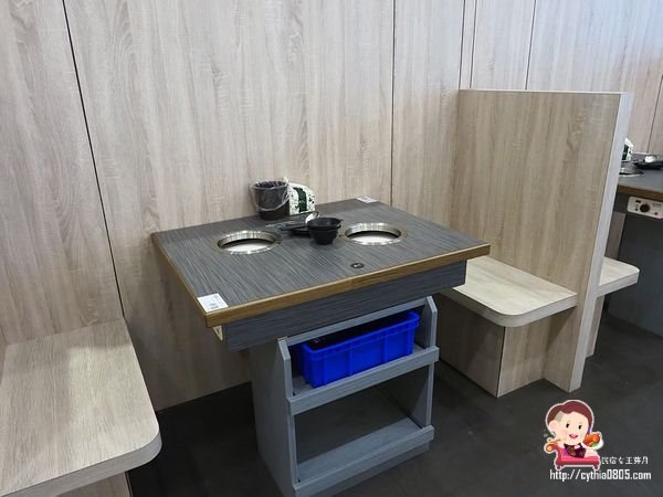 桃園藝文特區美食-初嘛超市鍋物-吃多少算多少，還有澎湖產地直送海鮮跟日本黑毛和牛啊~~(邀約) @民宿女王芽月-美食.旅遊.全台趴趴走