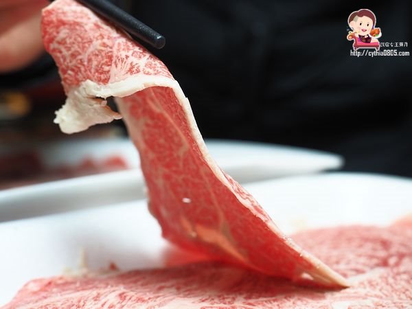 桃園藝文特區美食-初嘛超市鍋物-吃多少算多少，還有澎湖產地直送海鮮跟日本黑毛和牛啊~~(邀約) @民宿女王芽月-美食.旅遊.全台趴趴走