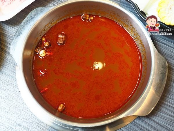 桃園藝文特區美食-初嘛超市鍋物-吃多少算多少，還有澎湖產地直送海鮮跟日本黑毛和牛啊~~(邀約) @民宿女王芽月-美食.旅遊.全台趴趴走